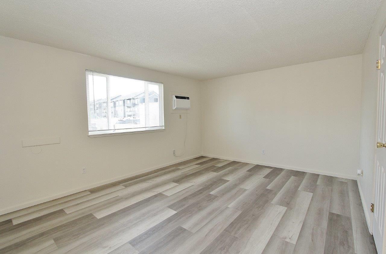 1808 Sunset Ave - Photo 5 of 19