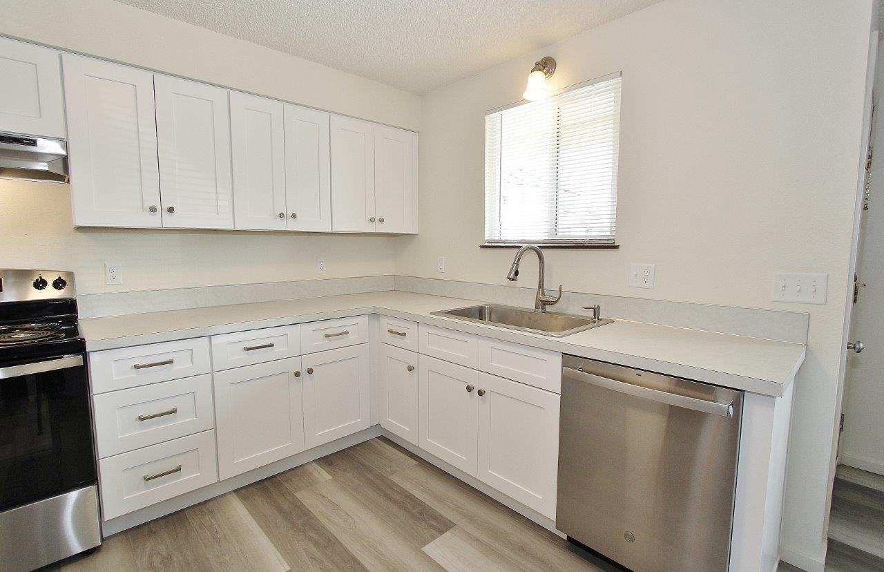 1808 Sunset Ave - Photo 7 of 19