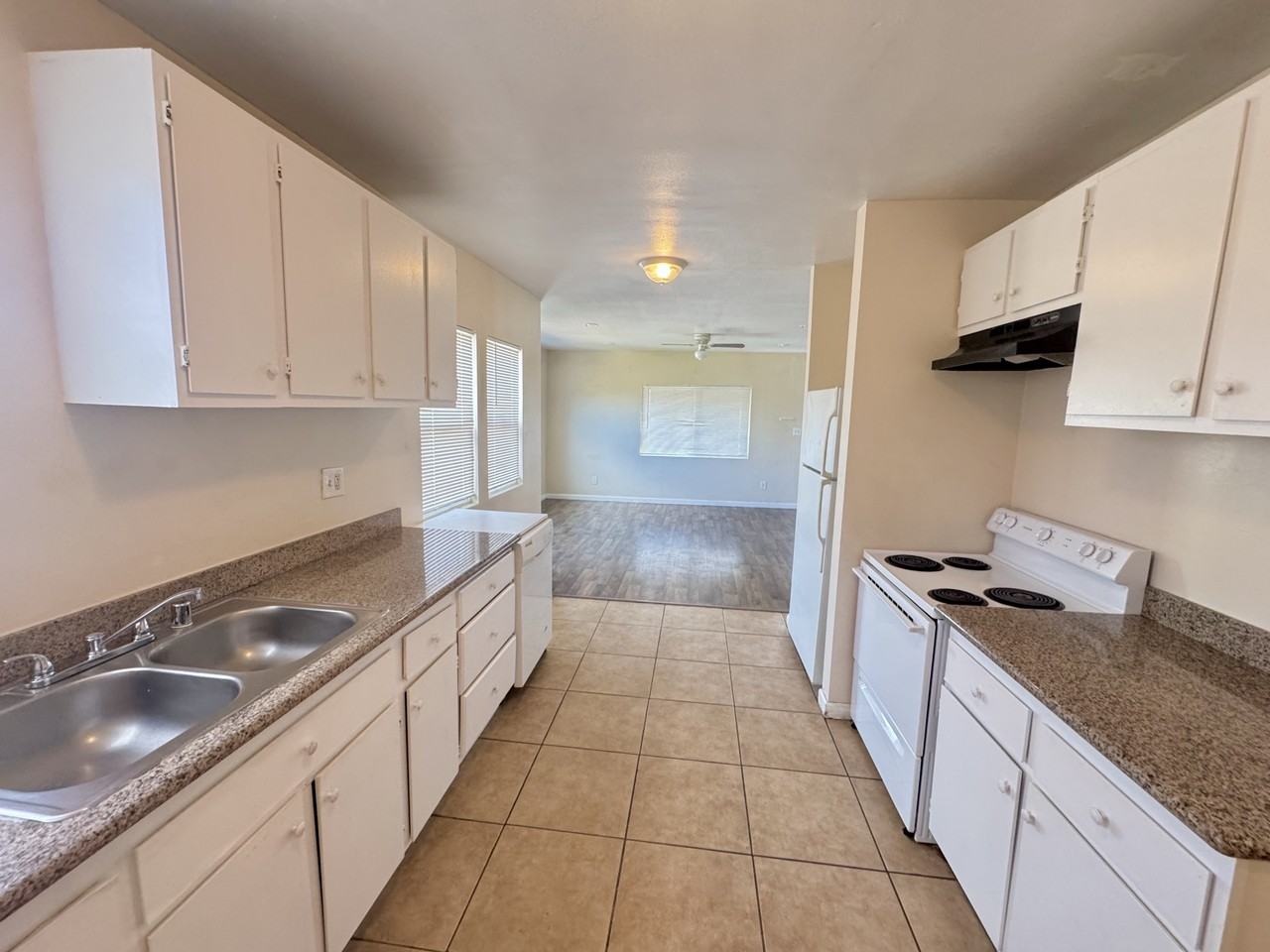 611 Sheridan St #TOP - Photo 2 of 8