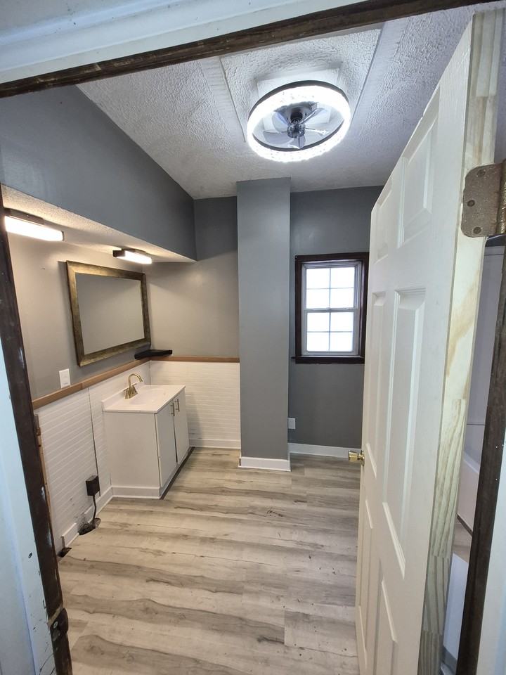 283 Bulkley Ave - Photo 6 of 15