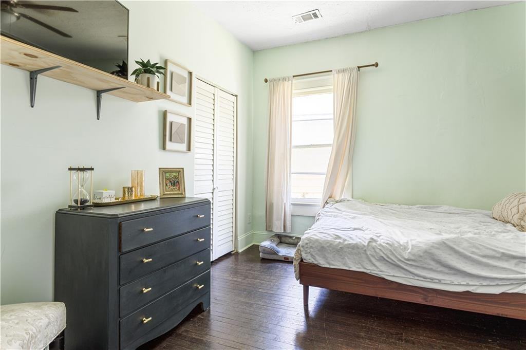 820 Elbert St Sw #820 - Photo 3 of 12