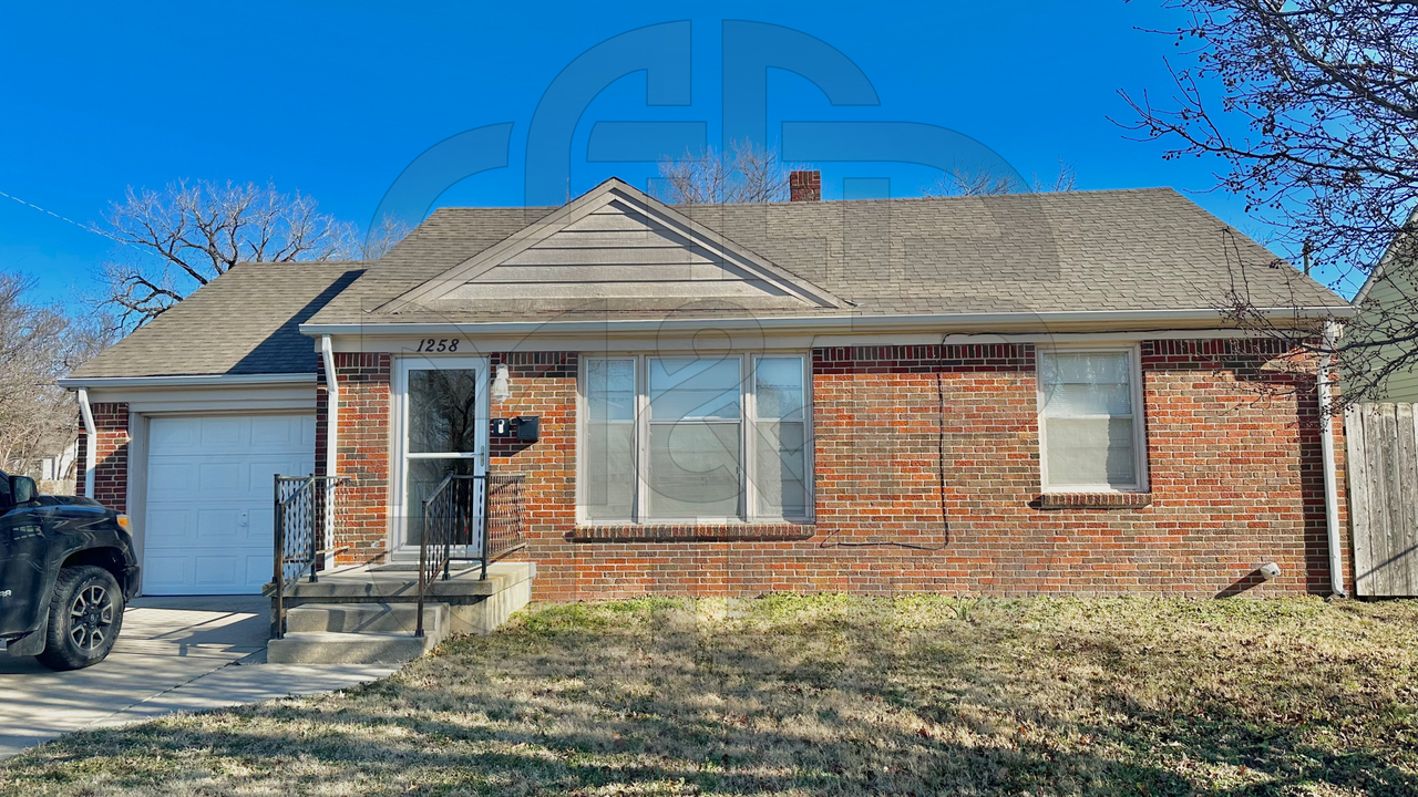 1258 N Crestway St - Photo 2 of 20