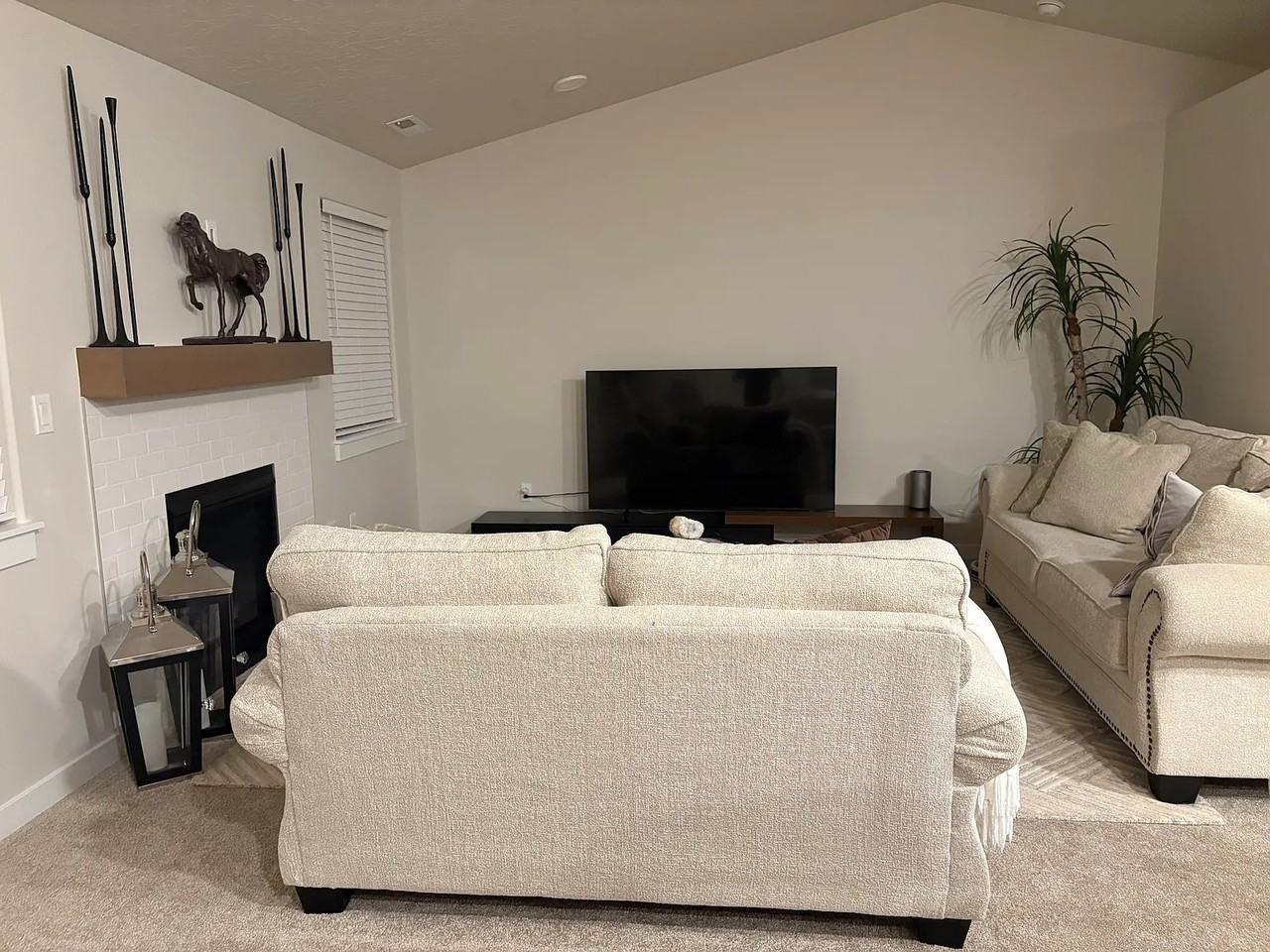 5779 E Garby St - Photo 6 of 9