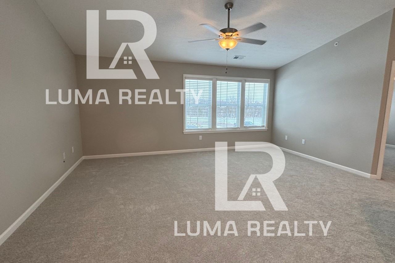 518 Glenhaven Way - Photo 3 of 14