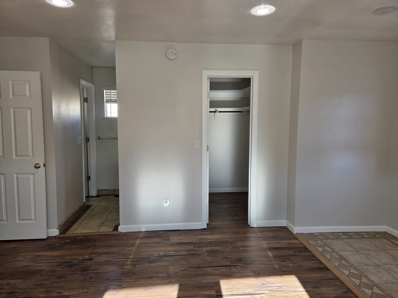 1169 Meadow Ct - Photo 3 of 20