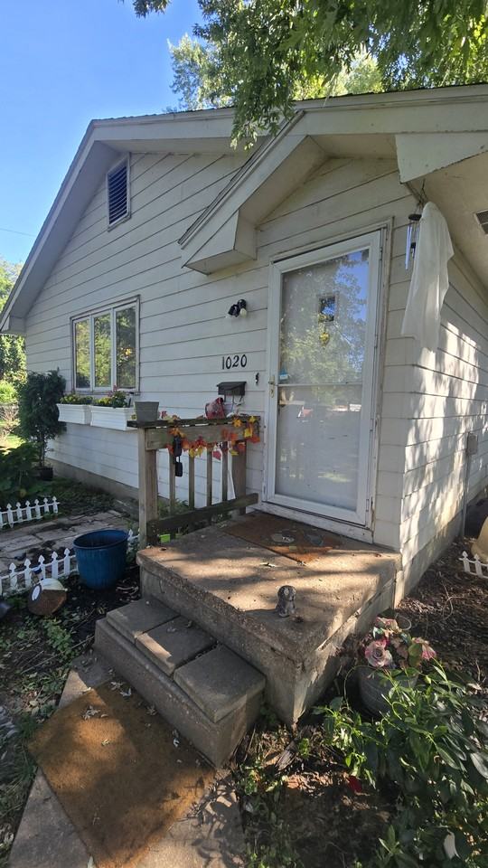 1020 7th Ave - Photo 2 of 25