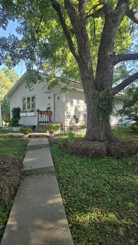 1020 7th Ave - Photo 3 of 25