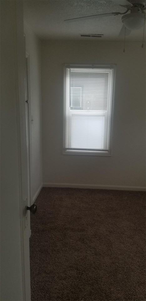 1010 Garnet St Ne #1 - Photo 2 of 18