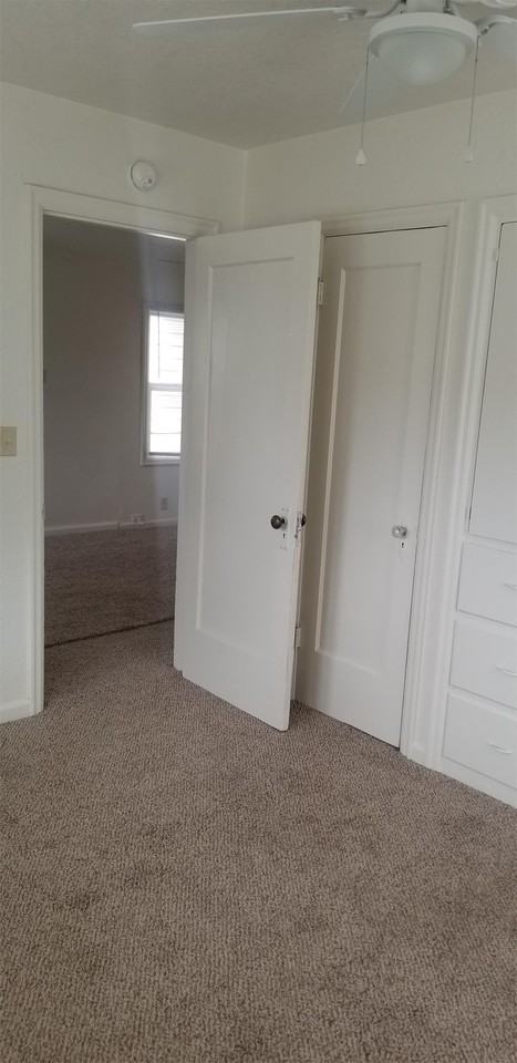 1010 Garnet St Ne #1 - Photo 5 of 18