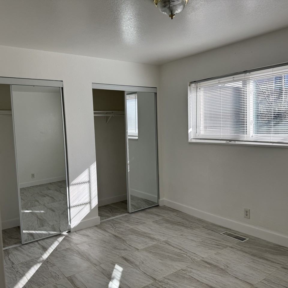 2615 S Forest Dale Cir #2615 - Photo 4 of 9