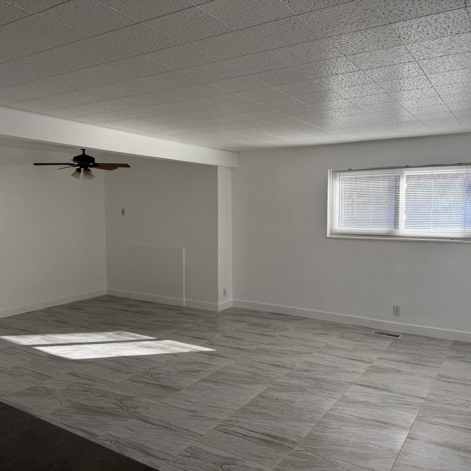 2615 S Forest Dale Cir #2615 - Photo 7 of 9