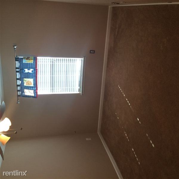 3377 Thornbridge Dr - Photo 3 of 14