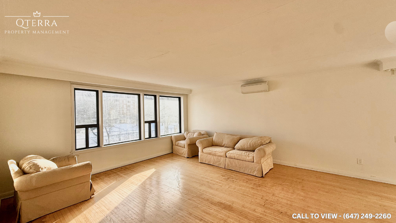 232 Lawrence Ave W - Photo 3 of 12