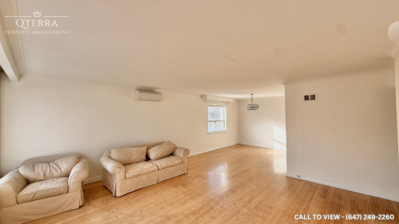 232 Lawrence Ave W - Photo 5 of 12