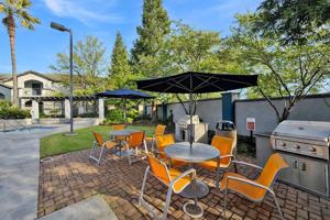 featured image of 3250 Laurelhurst Dr