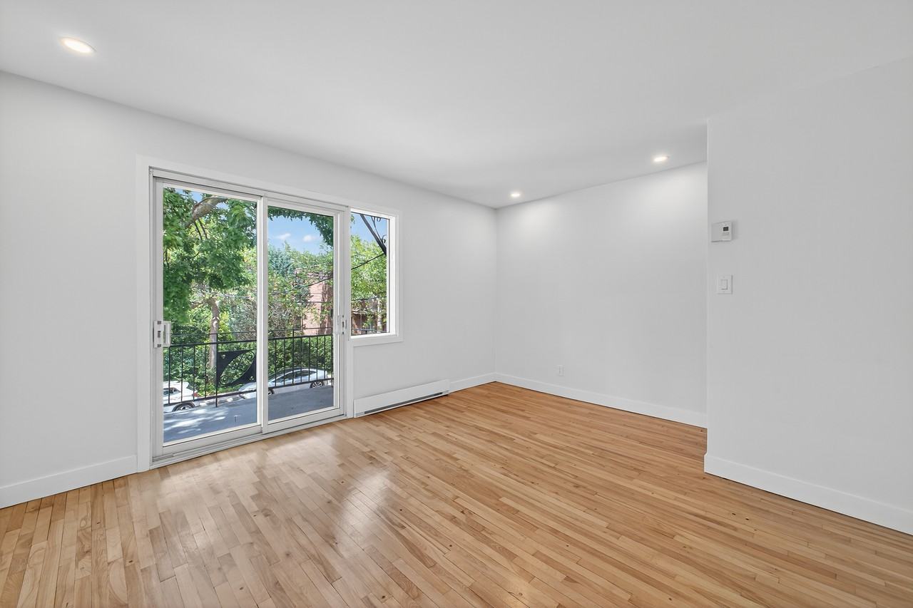 Rue de Marseille - Photo 2 of 11