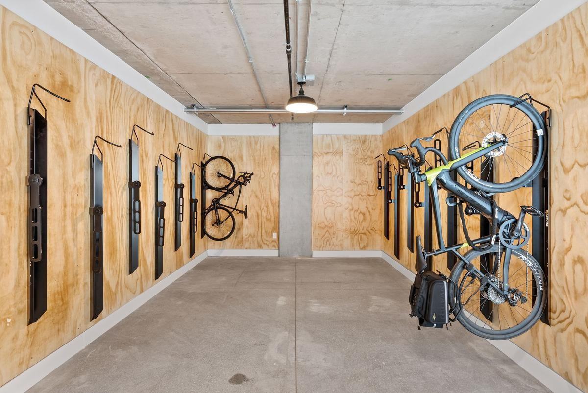 310 Sw Industrial Way