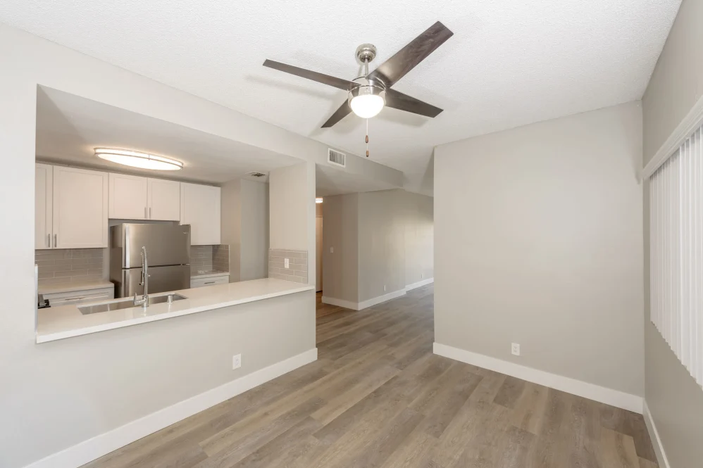 1435 Stanley Ave - Photo 7 of 50