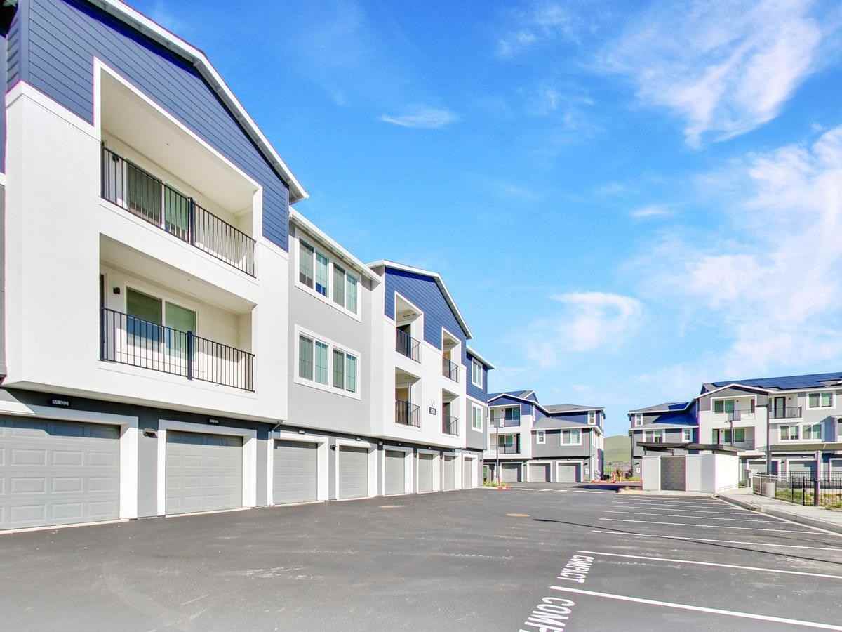 300 Opus Lane - Photo 4 of 50