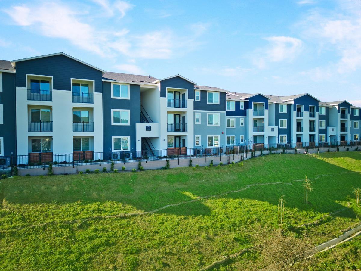 300 Opus Lane - Photo 4 of 50