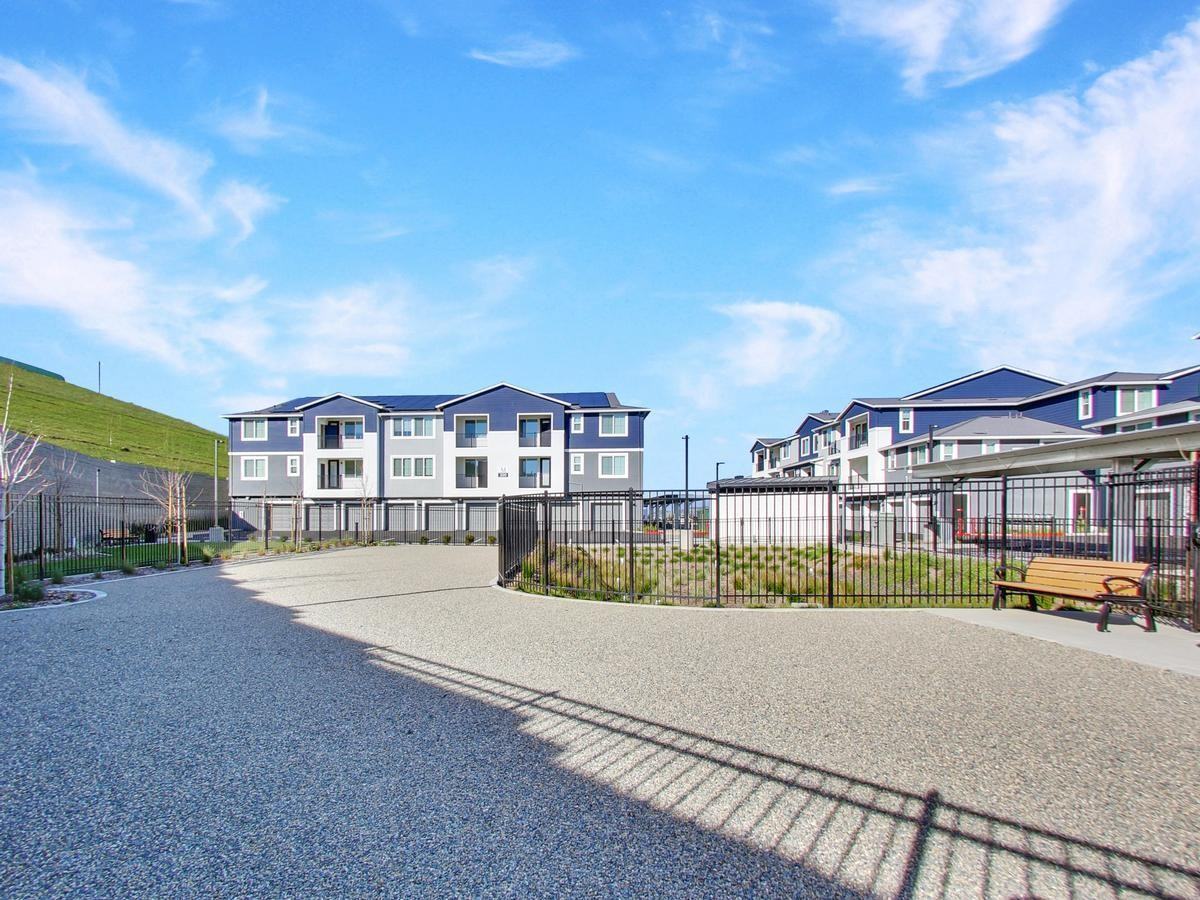 300 Opus Lane - Photo 6 of 50