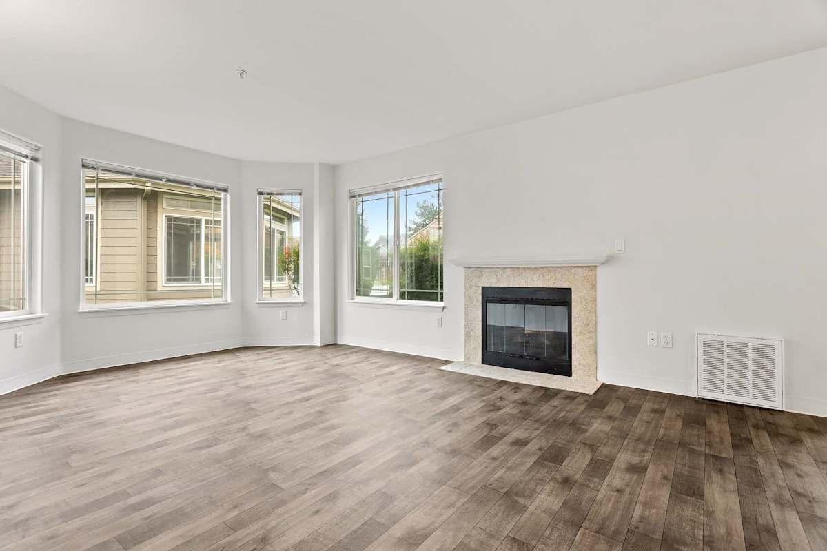 306 Ne 104th Ave - Photo 7 of 50