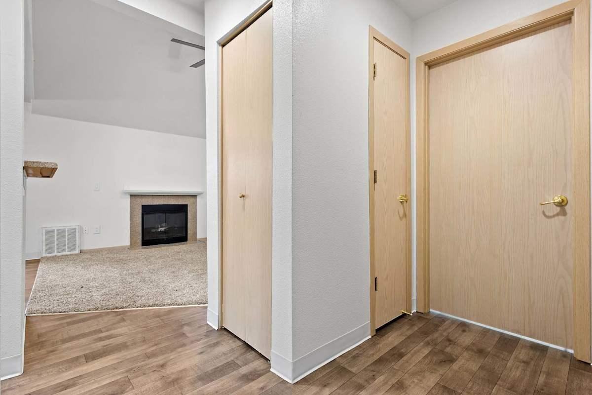 306 Ne 104th Ave - Photo 3 of 50