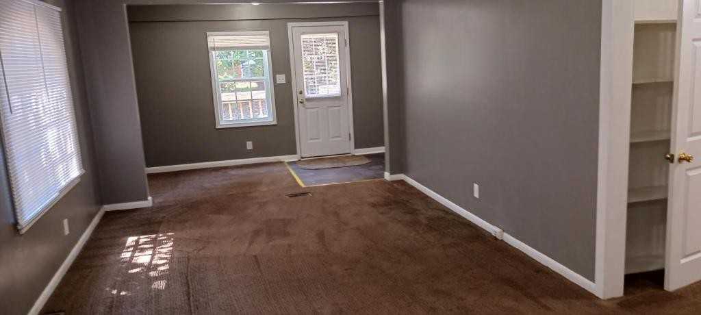 25 EAST BELVUE ROAD - Photo 5 of 28