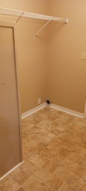 25 EAST BELVUE ROAD - Photo 7 of 28