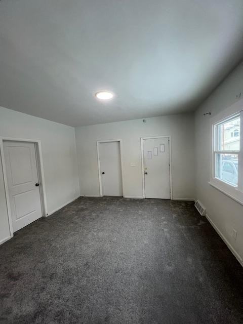 447 E 27th St - Photo 4 of 10