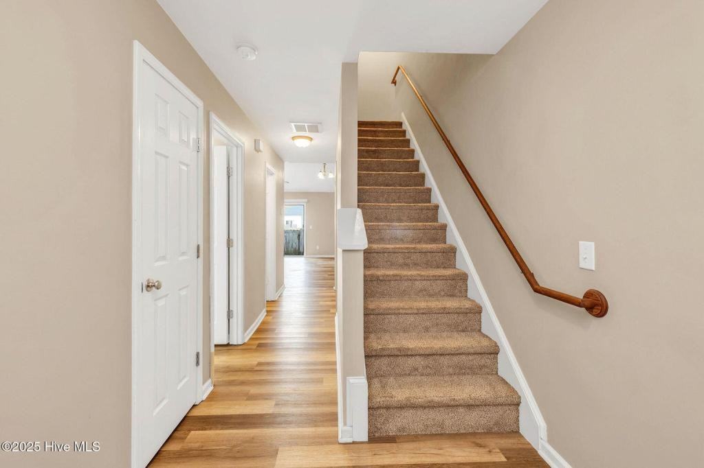 114 Lincoln Place Cir - Photo 4 of 22