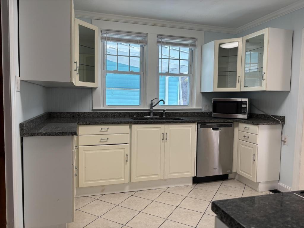 17 Killian Rd - Photo 7 of 21