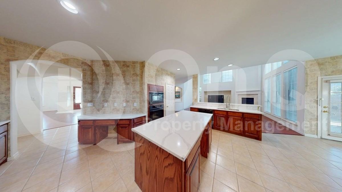 2022 Huntcliffe Ct - Photo 6 of 40