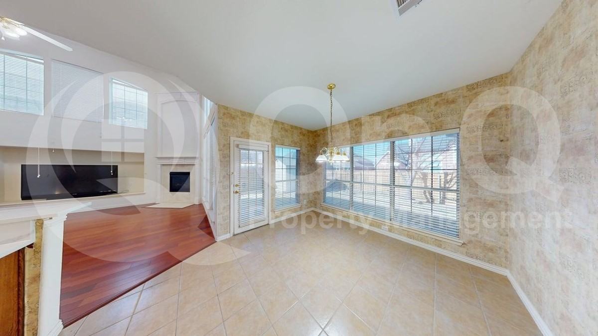 2022 Huntcliffe Ct - Photo 7 of 40