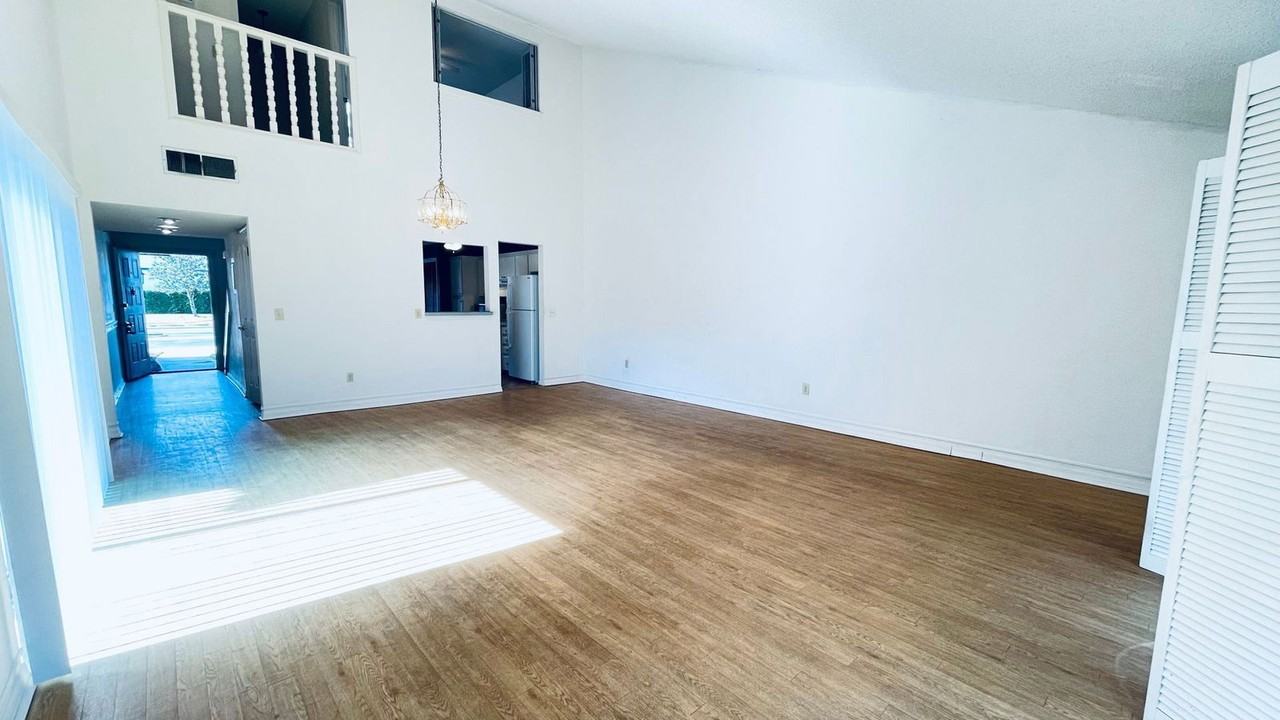 600 Northern Way #101 - Photo 4 of 27