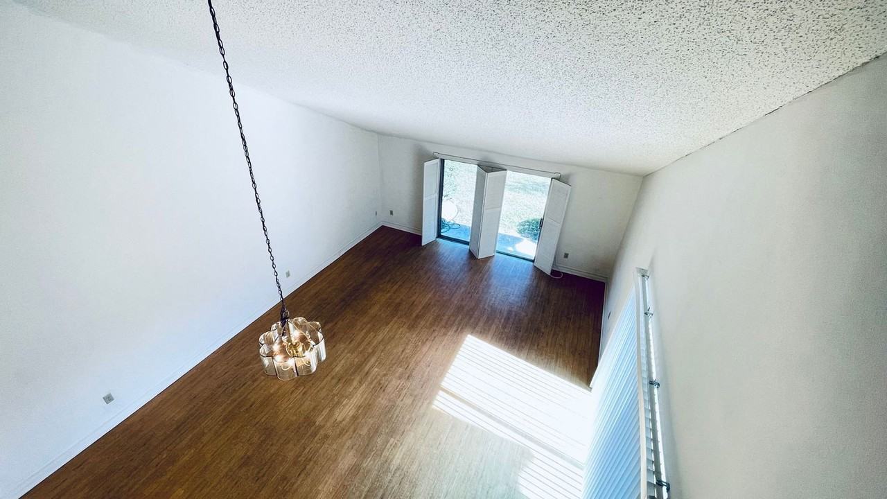 600 Northern Way #101 - Photo 5 of 27