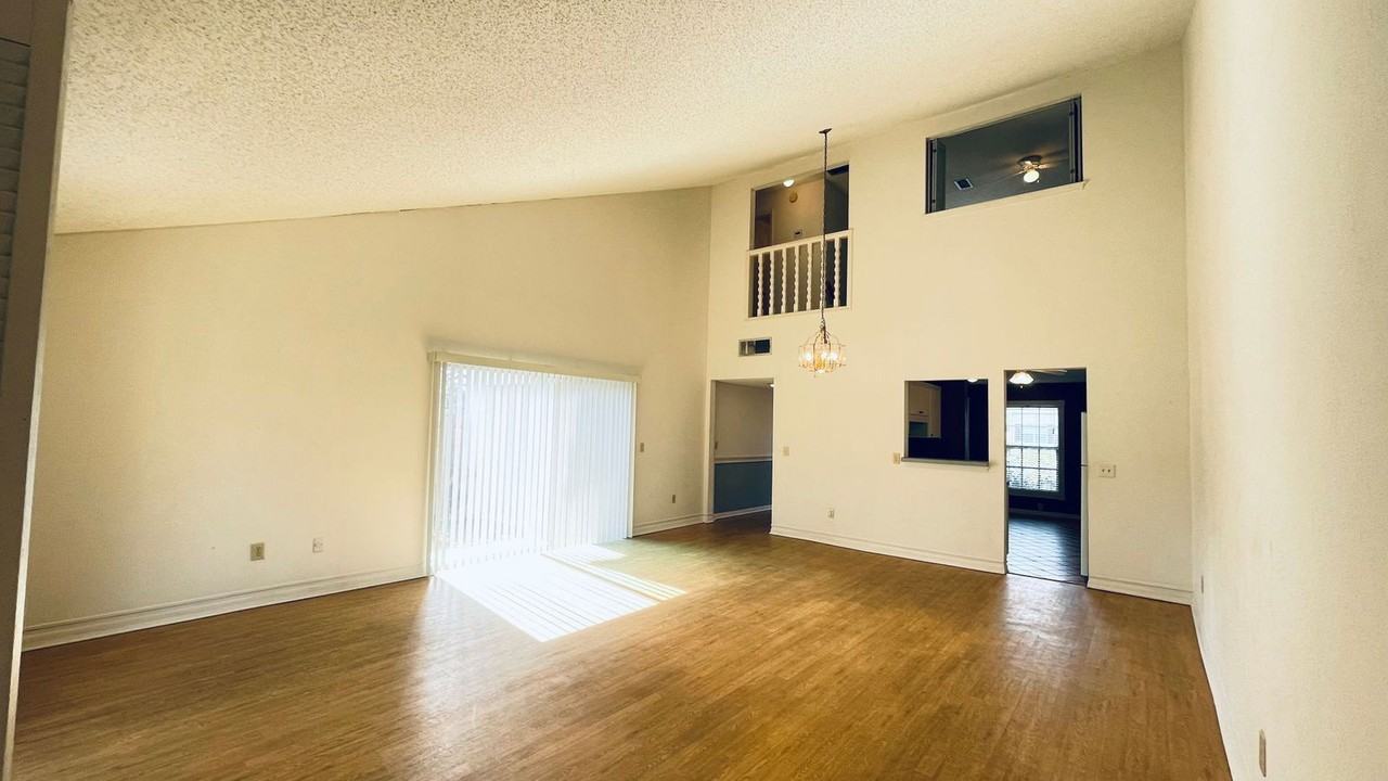 600 Northern Way #101 - Photo 6 of 27