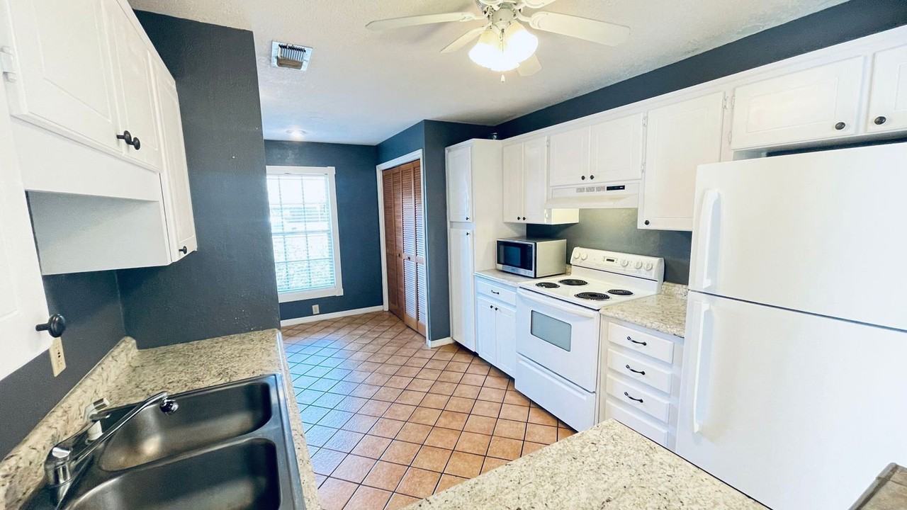 600 Northern Way #101 - Photo 7 of 27