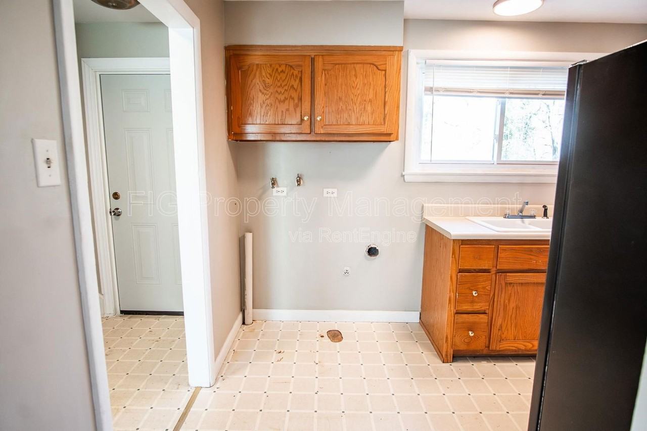 127 Upper Airbase Ln #1 - Photo 5 of 18