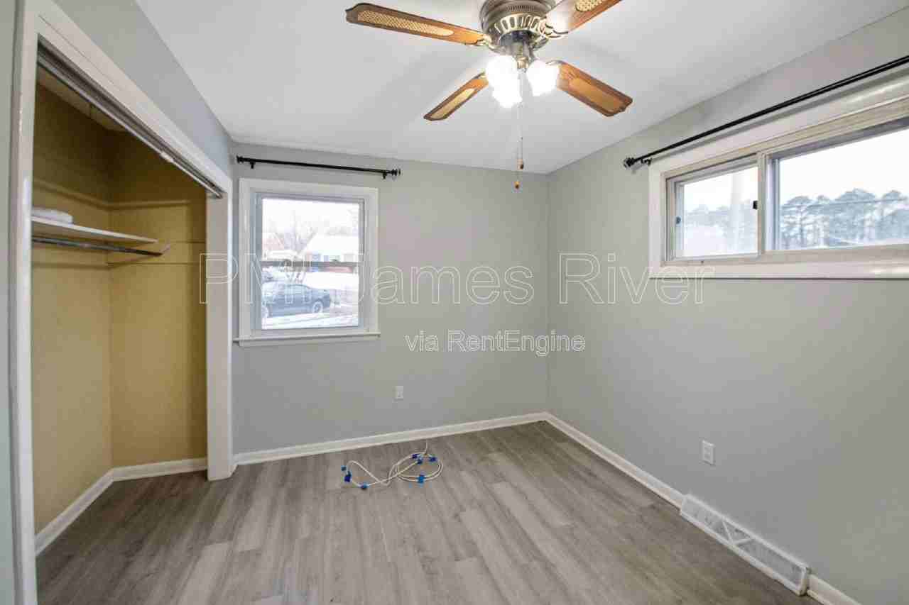 919 Laurel Rd - Photo 6 of 9