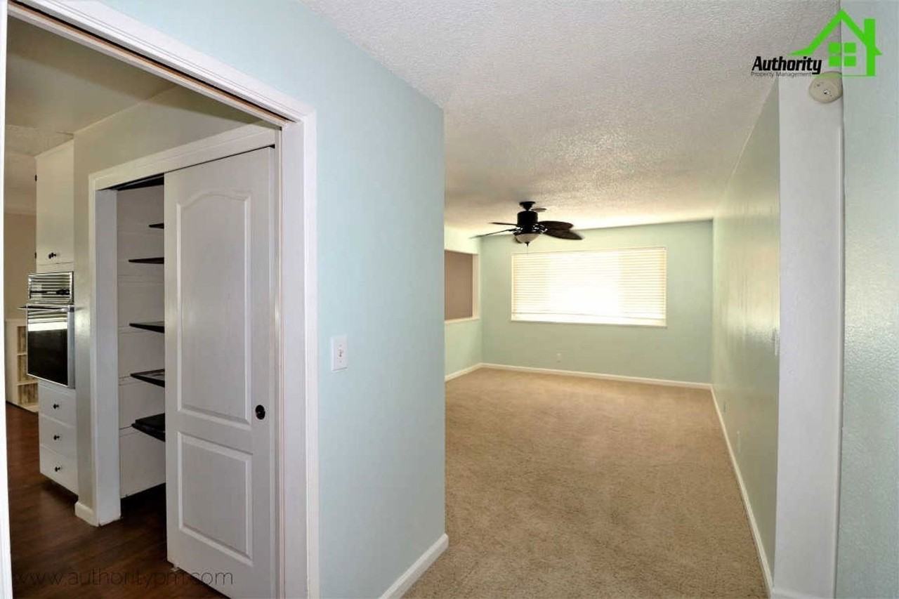 6716 Ferndale Dr - Photo 4 of 21