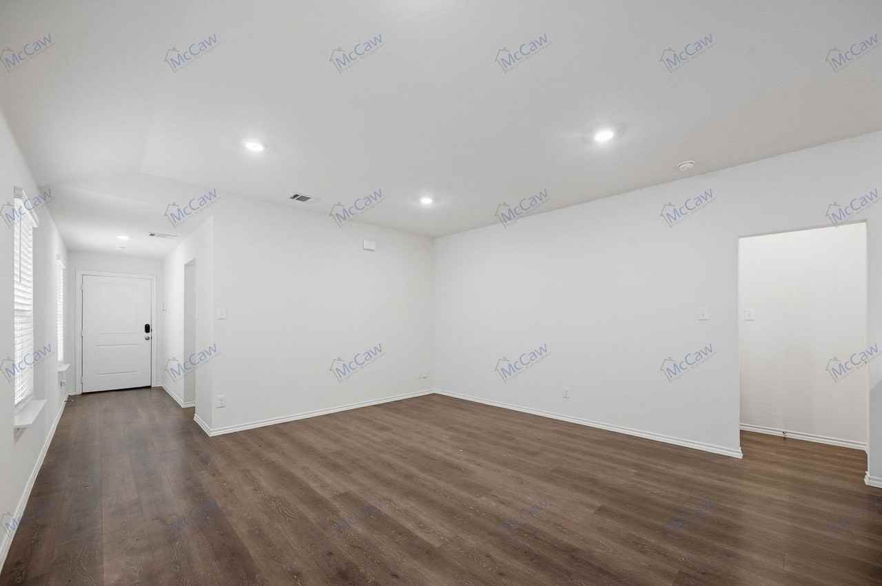 3519 Mildren Bnd - Photo 2 of 15