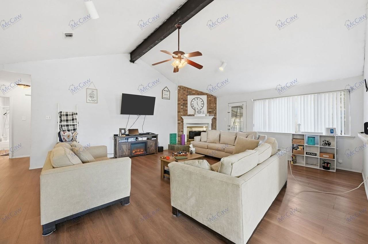 6408 Woodstream Trl - Photo 4 of 19