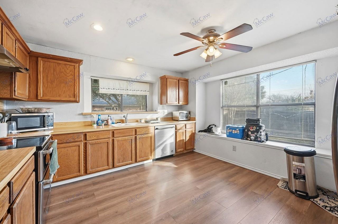 6408 Woodstream Trl - Photo 6 of 19