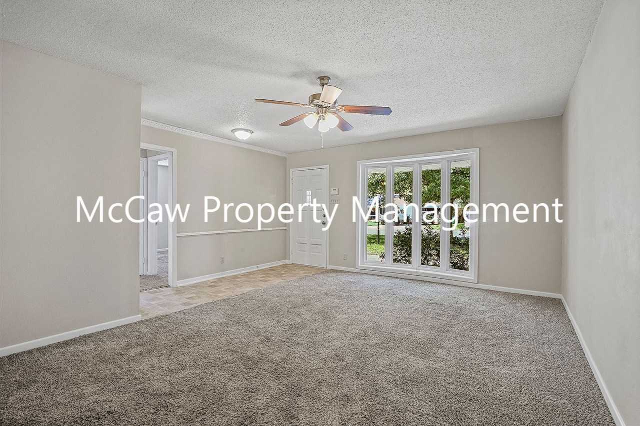 1110 Rosedale Dr - Photo 3 of 16