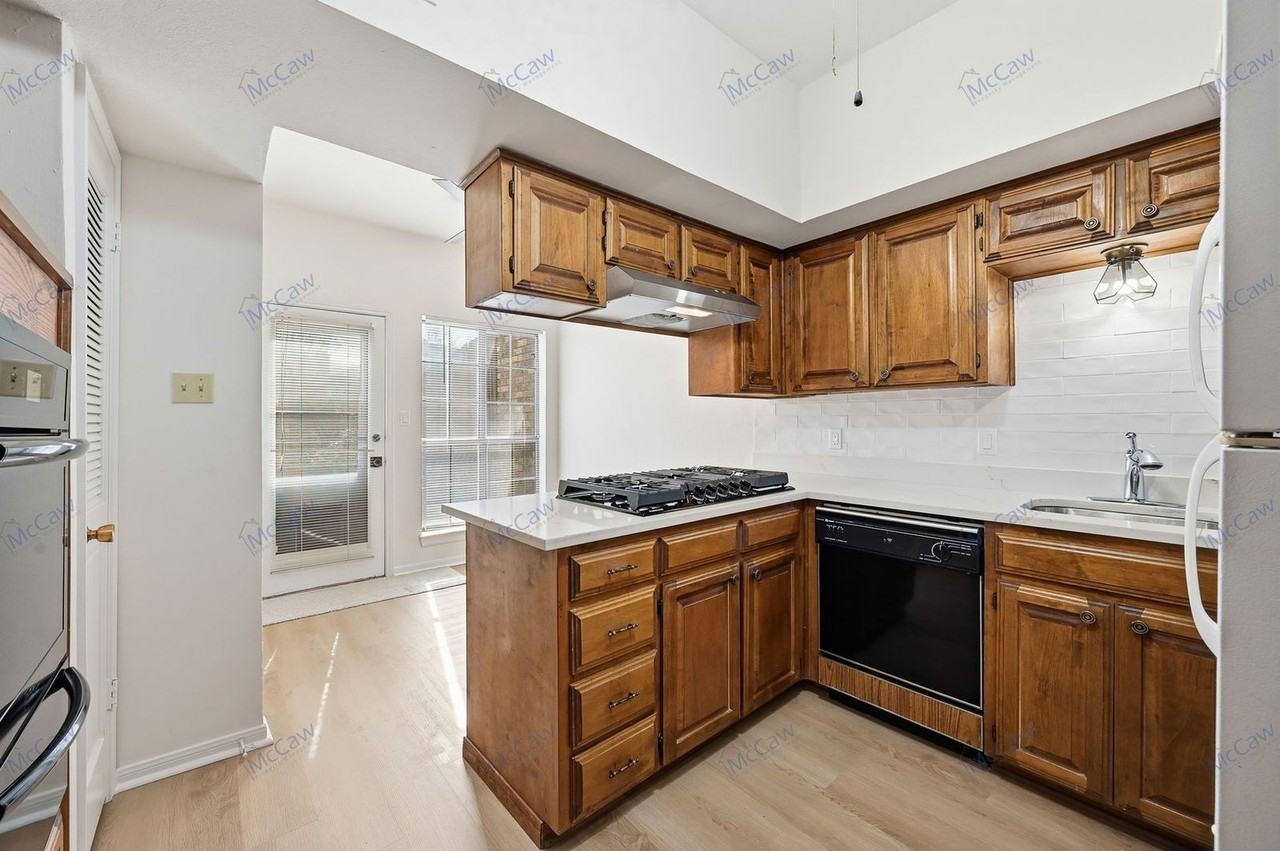 2024 Heatherbrook Dr - Photo 7 of 25