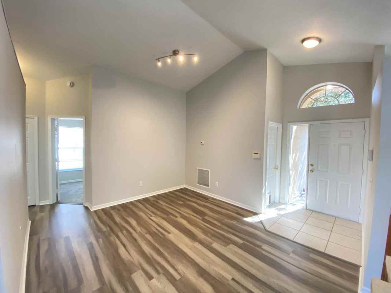 132 Rose Hill Trl - Photo 2 of 33