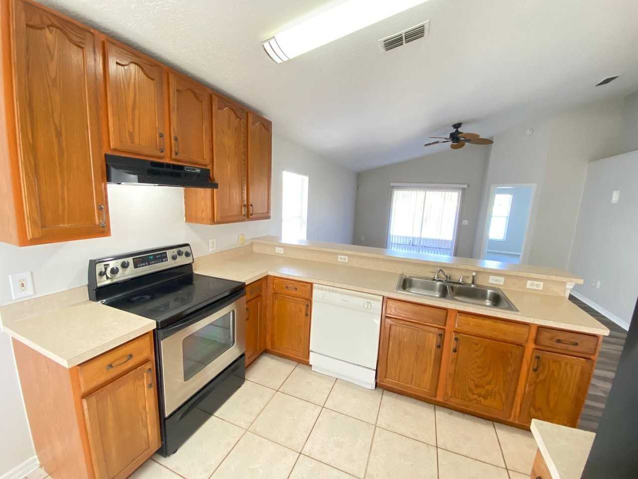 132 Rose Hill Trl - Photo 7 of 33