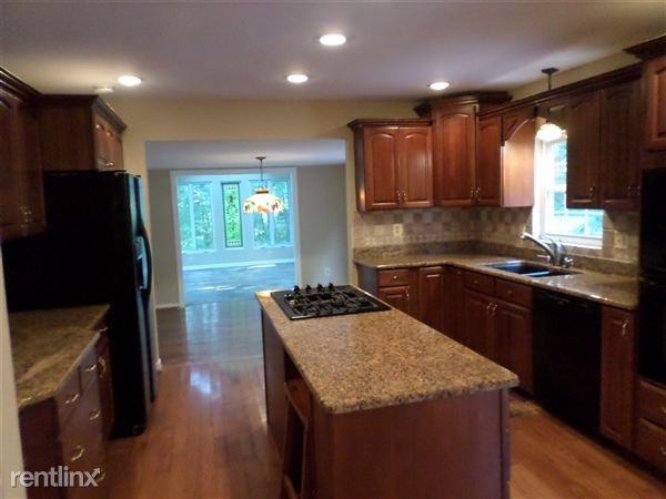 1857 Dixie Line Rd - Photo 2 of 10