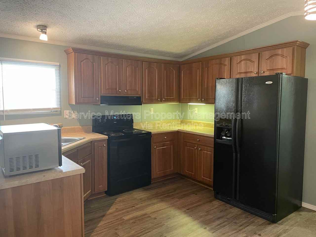 9840 Redland Rd - Photo 4 of 15